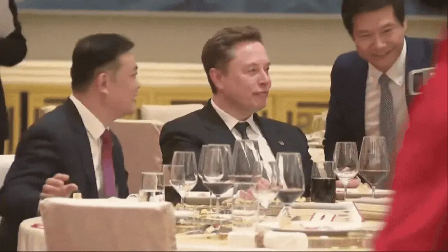 Elon Musk participa de encontros estratégicos na China e reforça laços tecnológicos